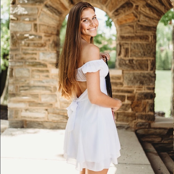 Hi I’m Alyssa! 🖤 Posh Ambassador 🖤 - Picture 3 of 11